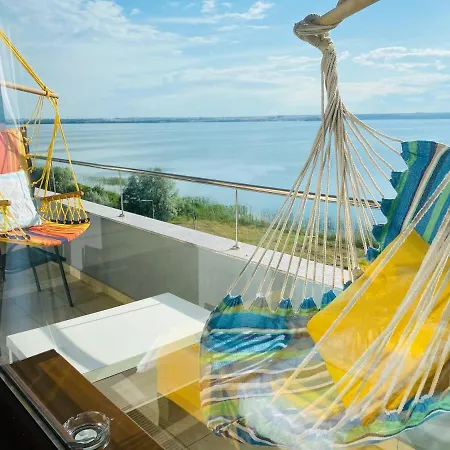 View Summerland Mamaia